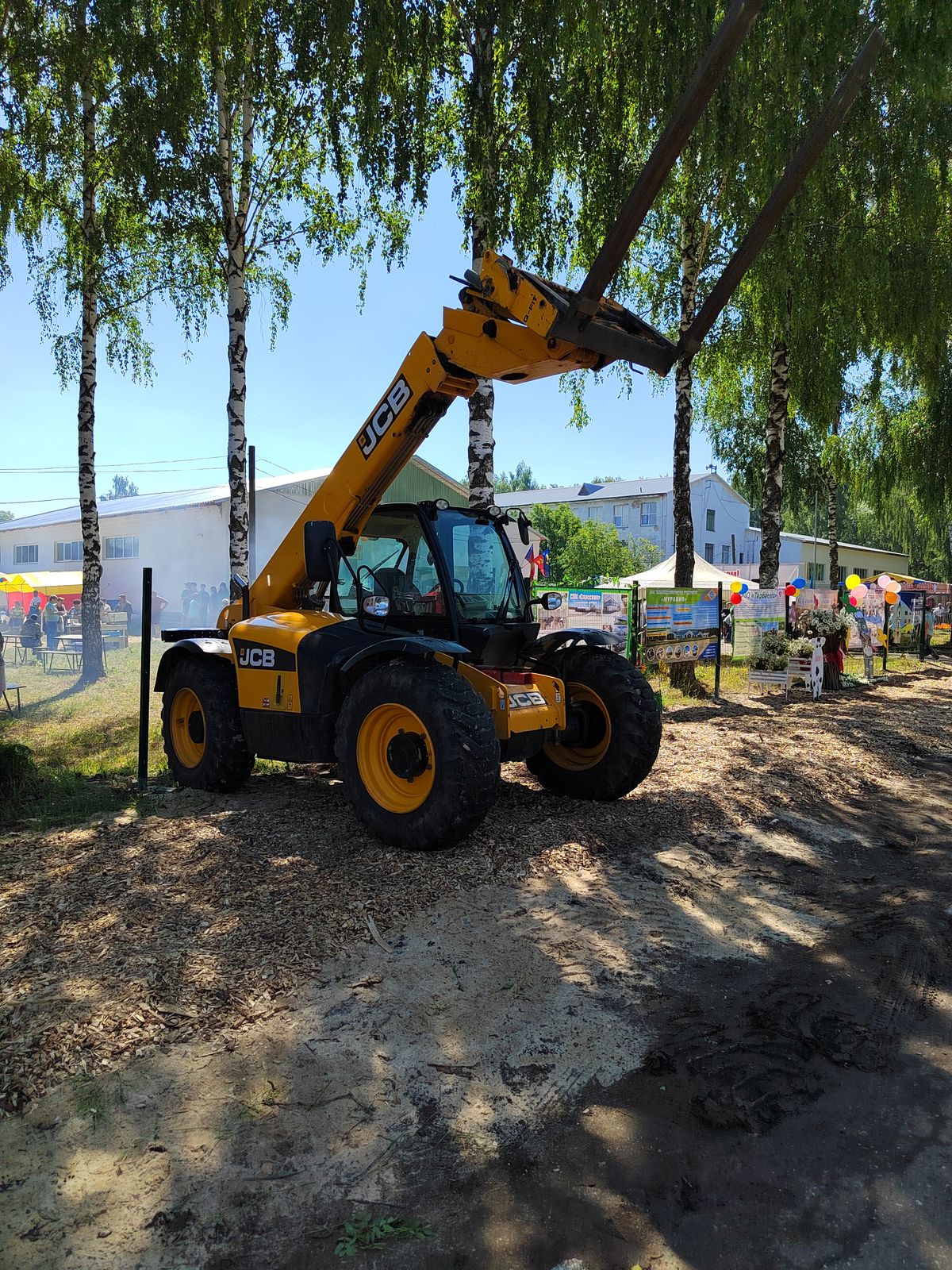 995.jpg