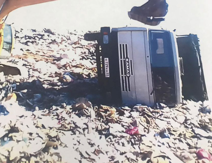 car_over01.jpg